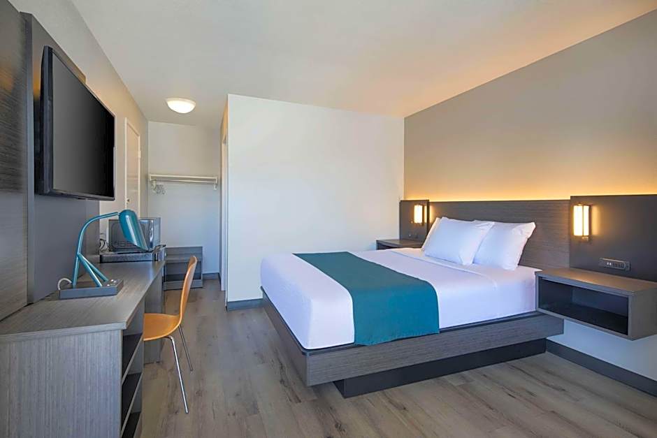 Motel 6-Woodland, CA Sacramento Airport
