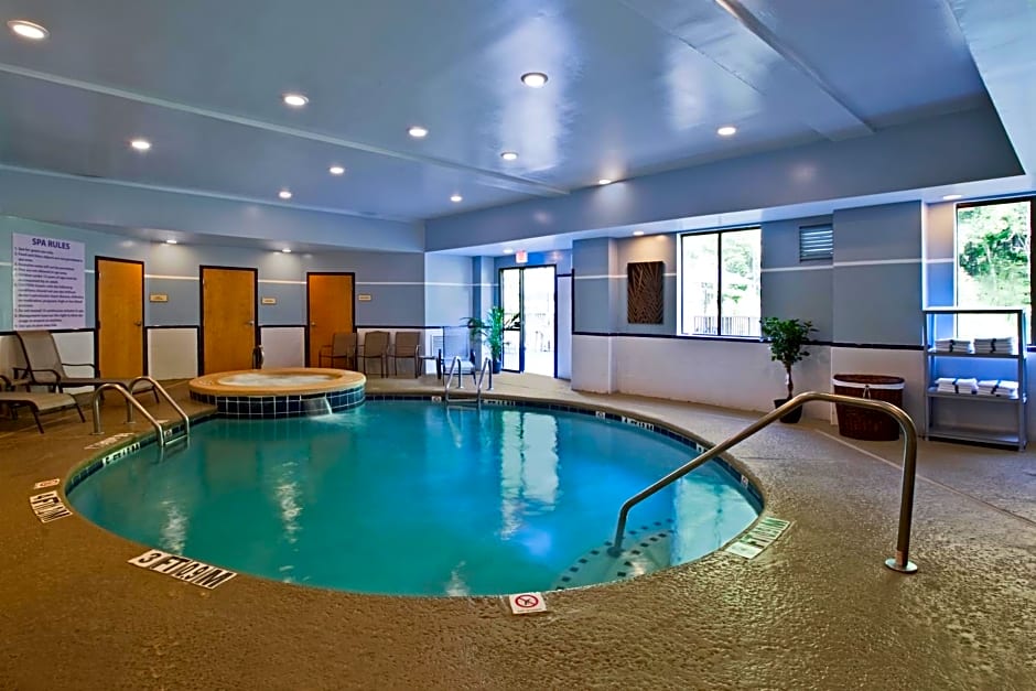 Best Western Plus Richmond Hill Inn