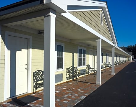 Yankee Clipper Motel