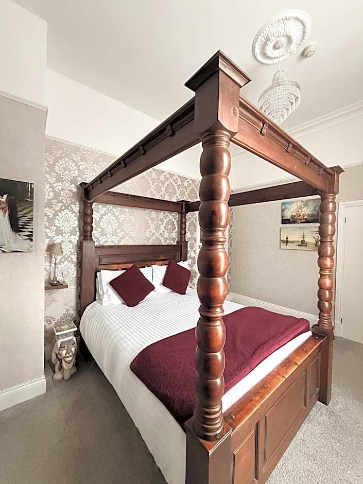 The Raincliffe Hotel