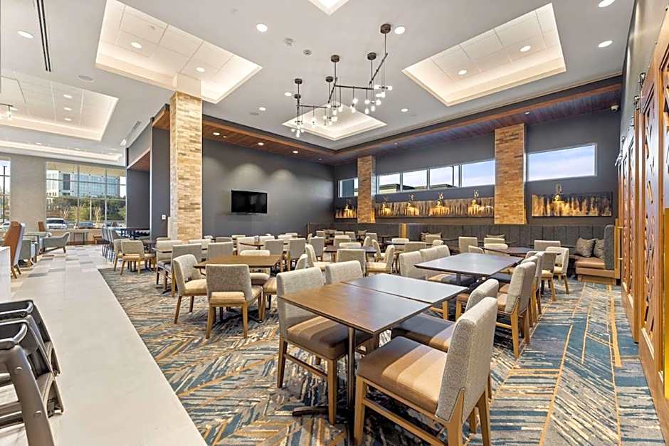 Embassy Suites by Hilton Irving Las Colinas