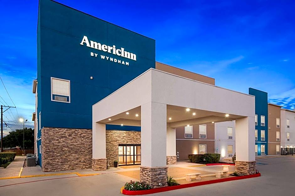 AmericInn by Wyndham New Braunfels