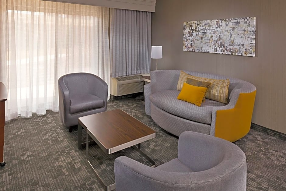 Courtyard by Marriott Harrisburg Hershey