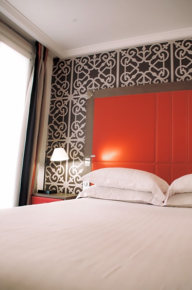 Phileas Hotel