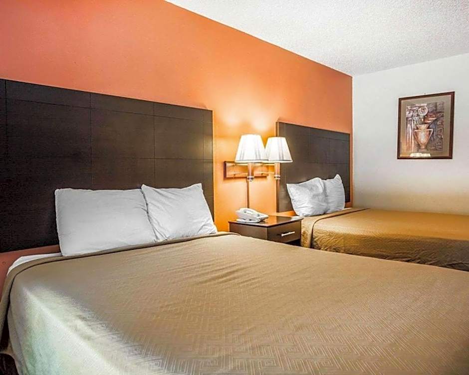 Econo Lodge Urbandale