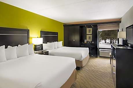 Queen Room with Two Queen Beds