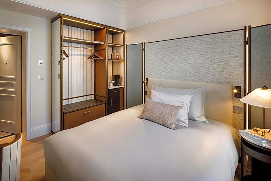 Small Luxury Hotel Ambassador a l'Opera