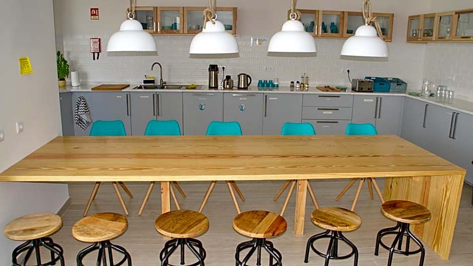 Topcity Hostel & Suites