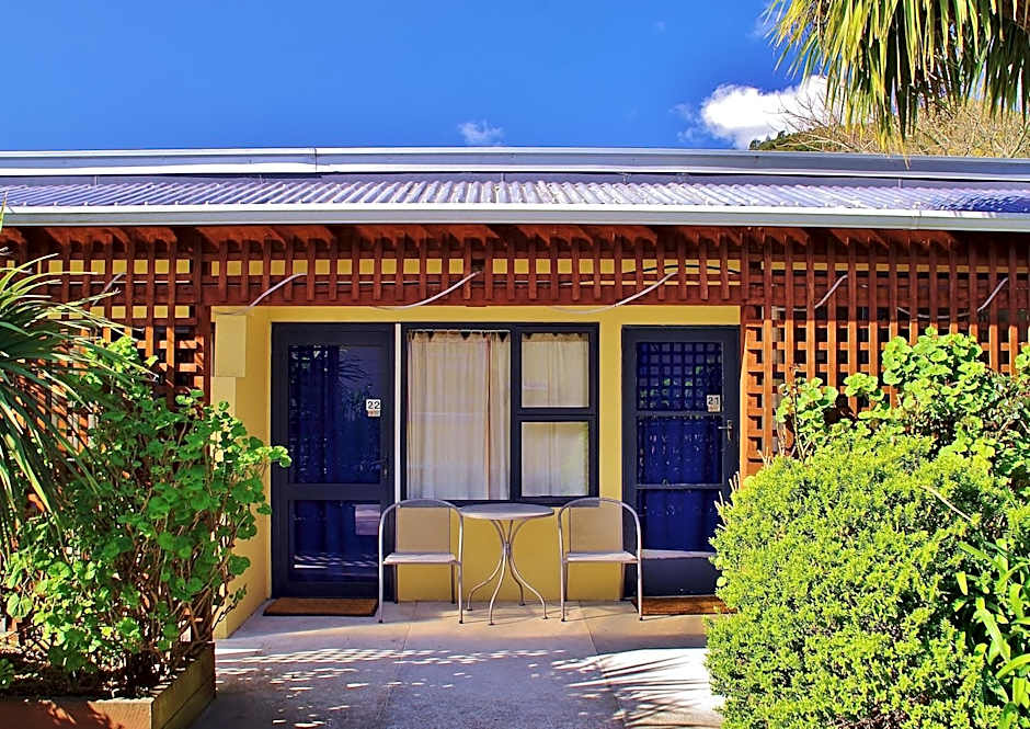 Sequoia Lodge Backpackers