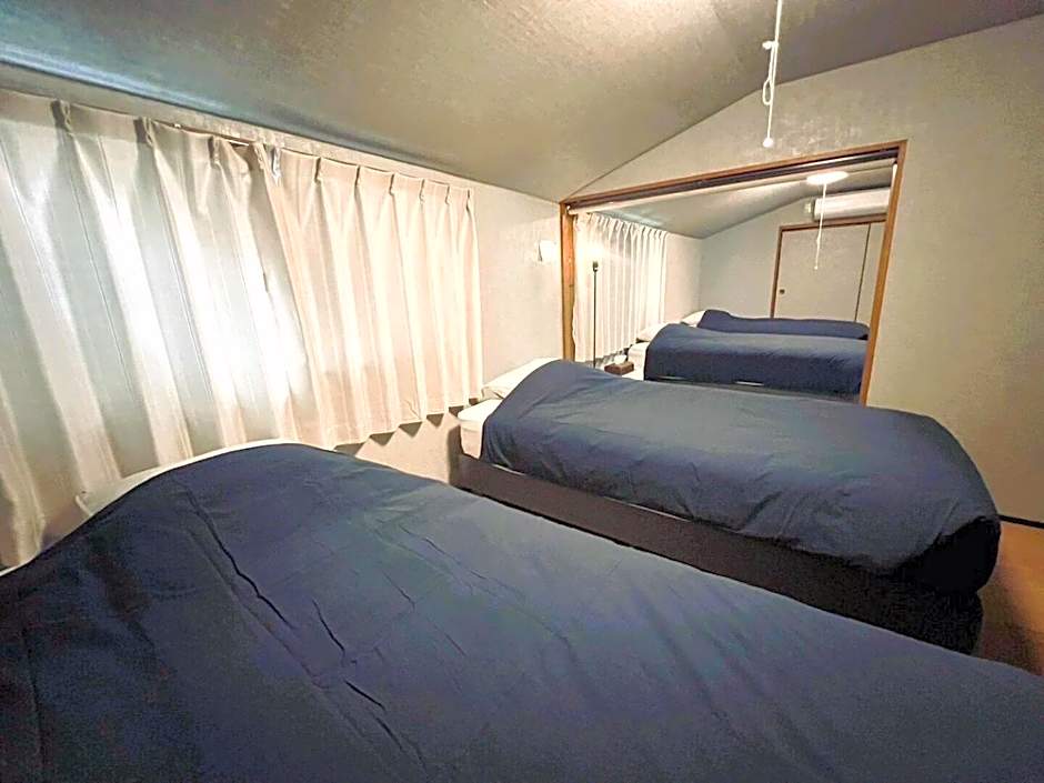 SUMITSUGU HOUSE Grandpa