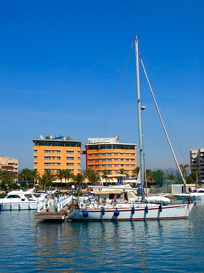 Hotel Puerto Juan Montiel & Spa & Base Náutica