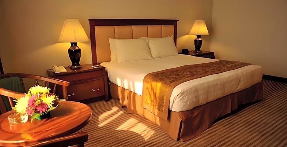 Grand Riverview Hotel