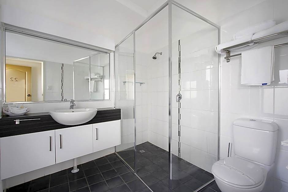 Prince of Wales Motor Inn