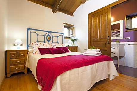 One-Bedroom Apartment (2 Adults)