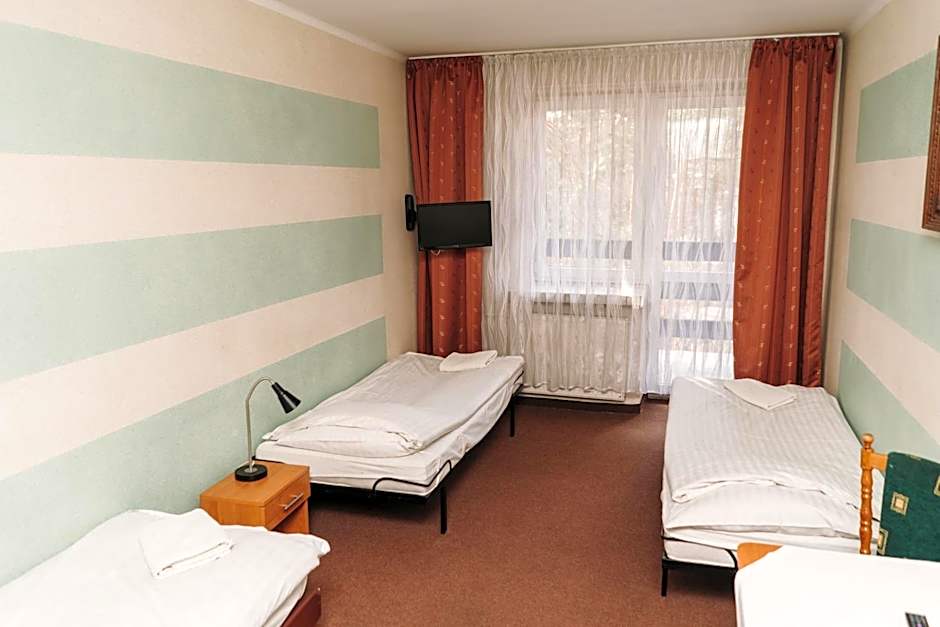Photo 1 of 4 of Triple Room