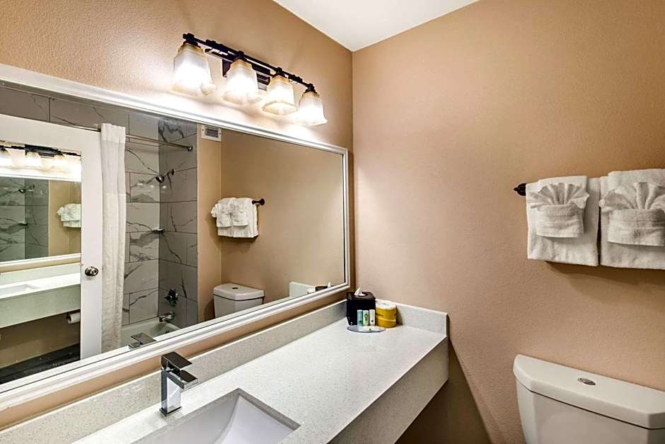 Quality Inn & Suites Plano