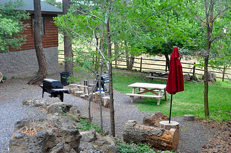 Nine Pines Motel