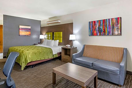 1 King Bed, Nonsmoking