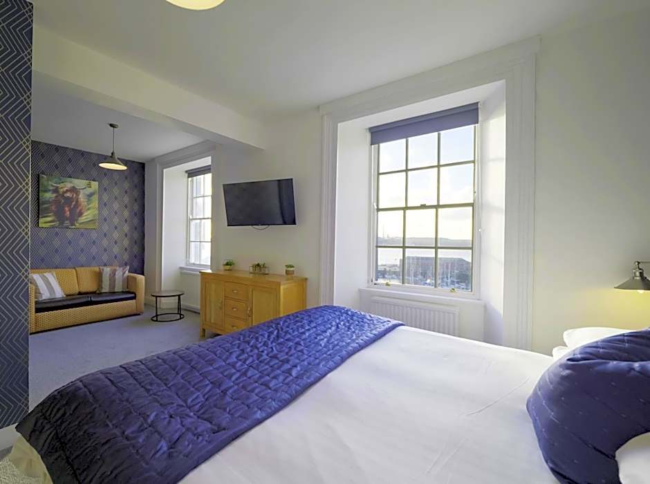 THE LORD NELSON HOTEL