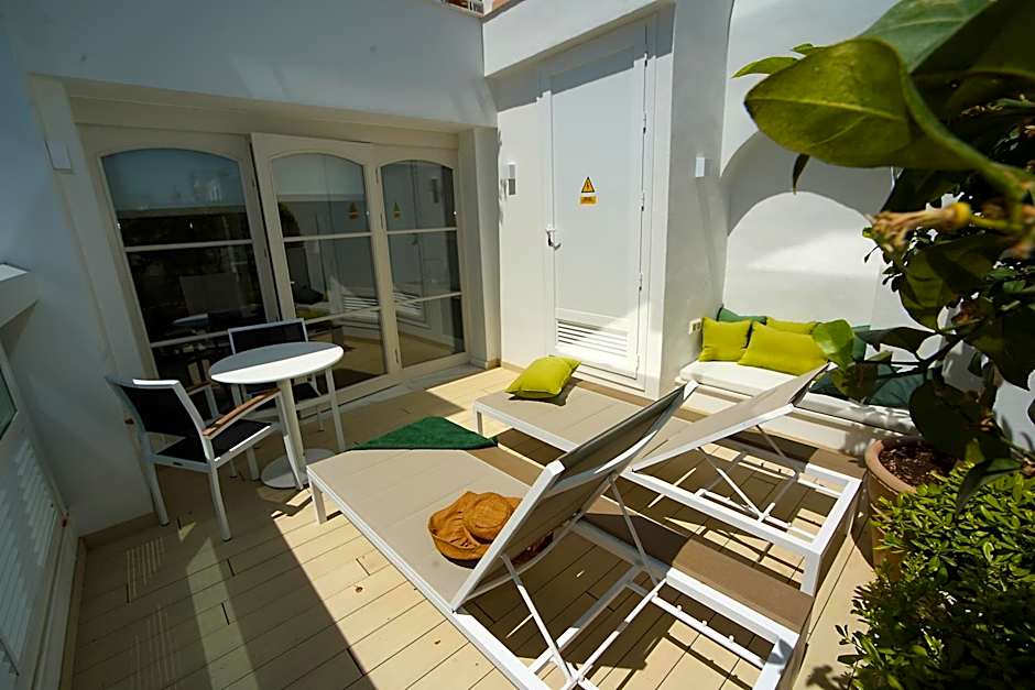 Plaza Mina Suites - Adults Recommended by Luxury Suites Cadiz