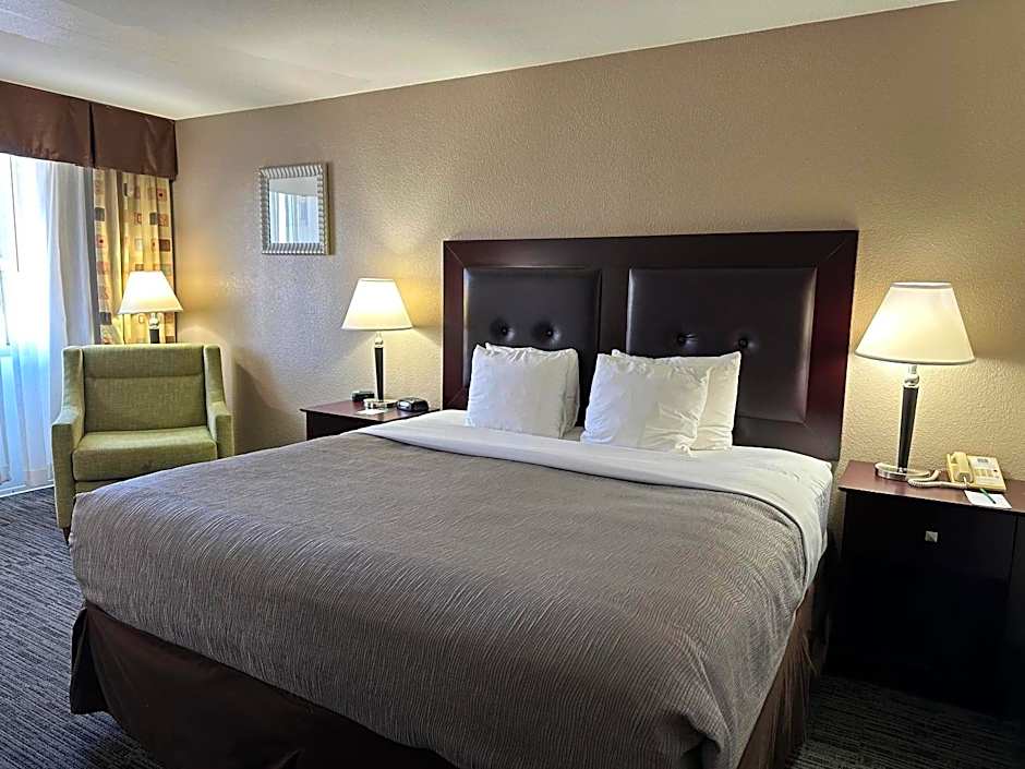 Quality Inn & Suites Everett