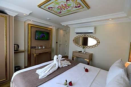 Deluxe Double Room with Sea View