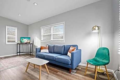 Housepitality - The Restful Studio - Cozy