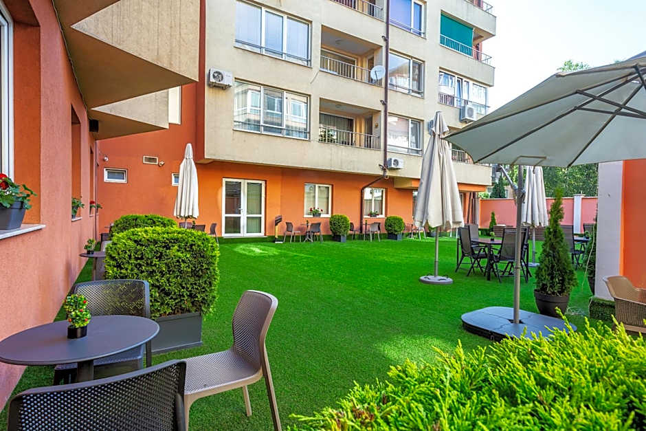 City Avenue Hotel by HMG