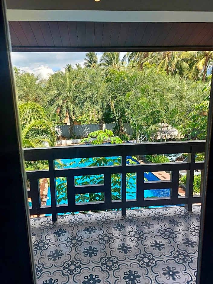 Sunrise Garden House