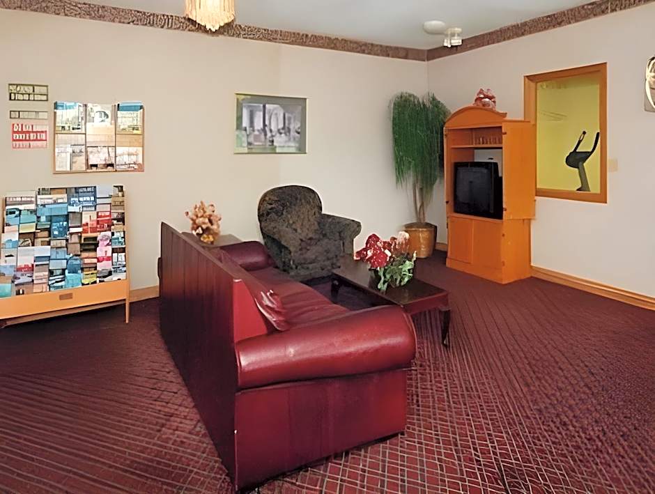 The Best Inn & Suites