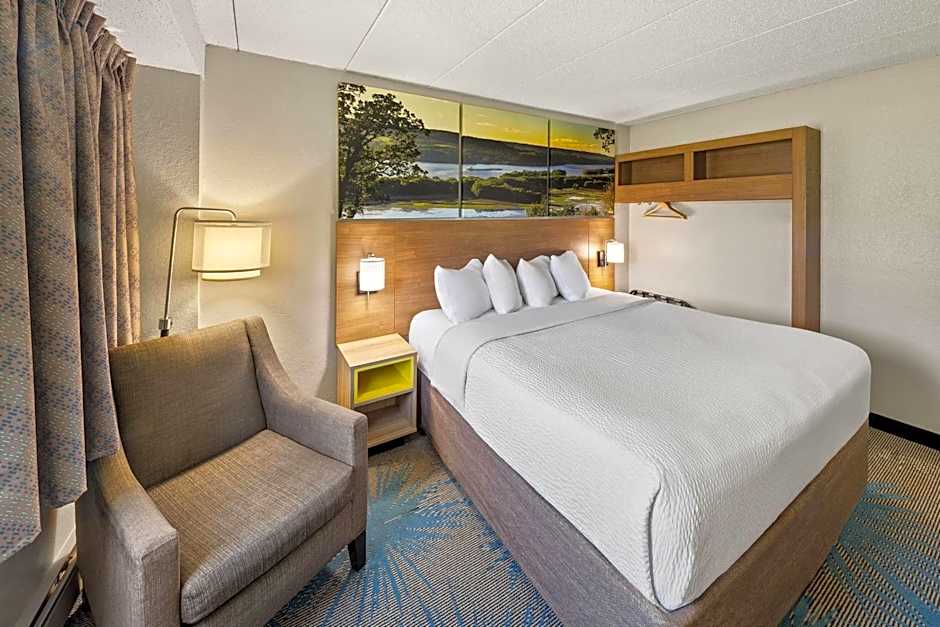 Days Inn by Wyndham Winona