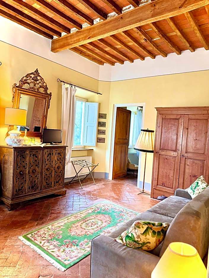 Villa La Dogana B&B di Charme - Historic Villa with a beautiful garden - private parking