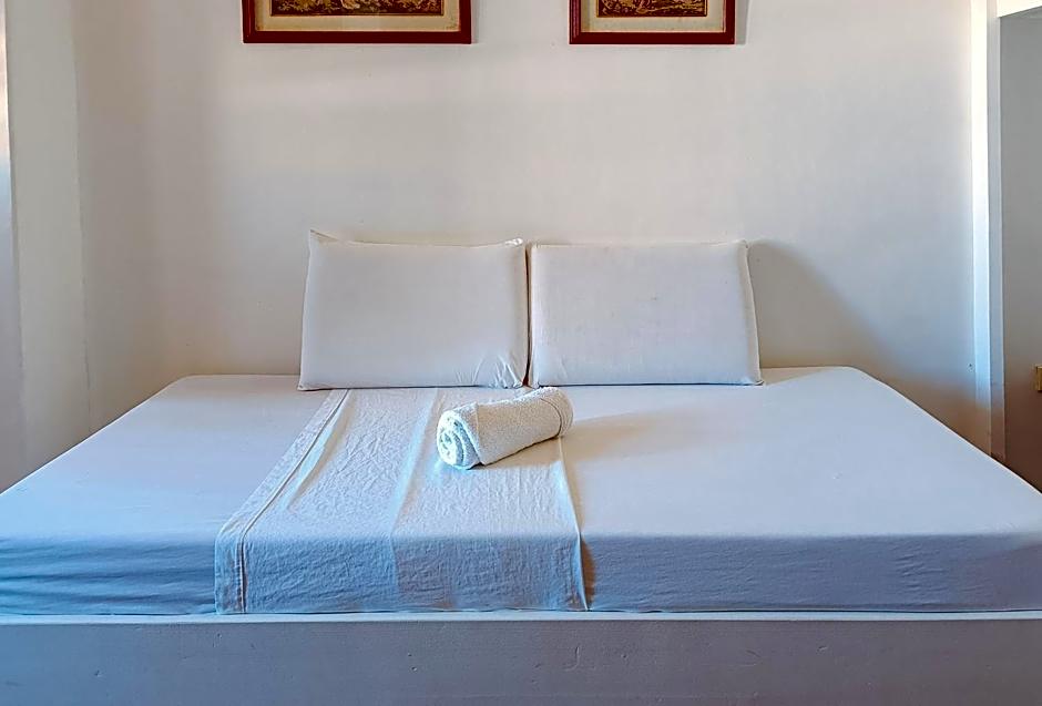 Hotel Elinas and Restaurant