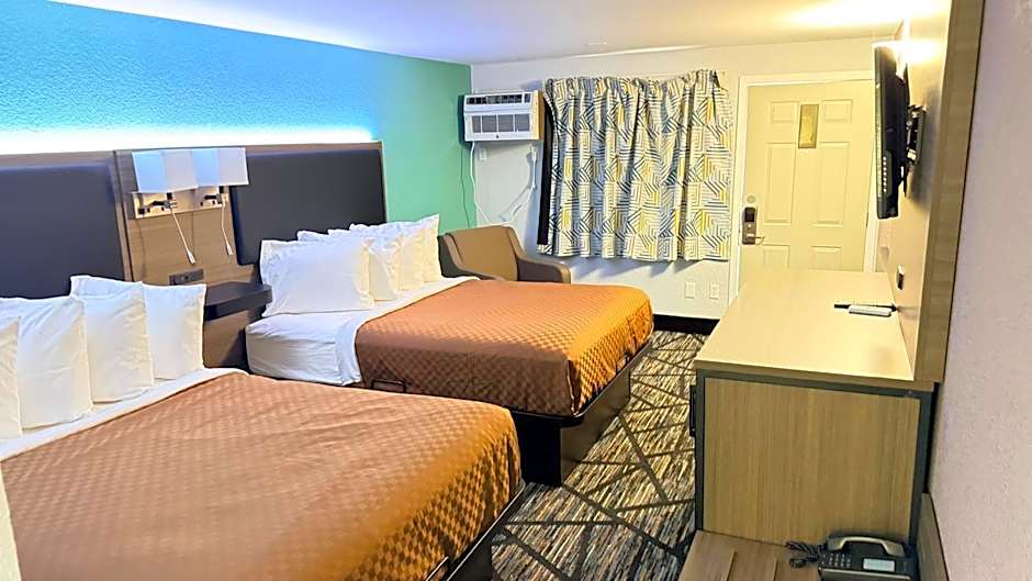 Cedar Hill Lodge
