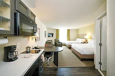 Queen Studio Suite with Mobility Accessible Roll-In Shower