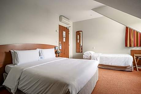 Triple Room (1 Double Bed + 1 Single Bed)