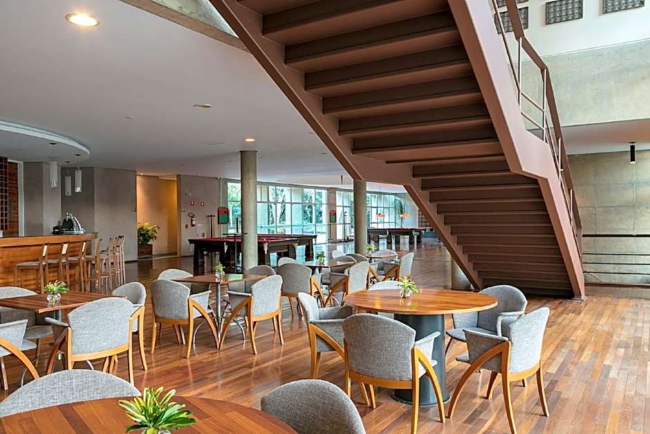 Almenat Embu das Artes Sao Paulo, Tapestry Collect