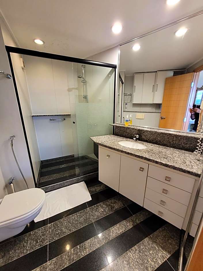 Flat no Golden Tulip By Rei dos Flats