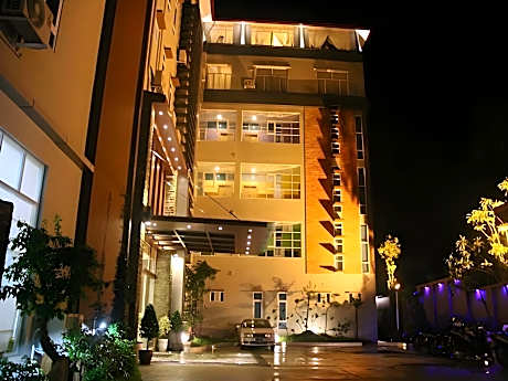 Golden Guest Hotel