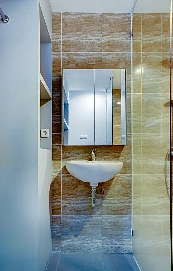 OYO 1805 Fatmawati Mansion Syariah