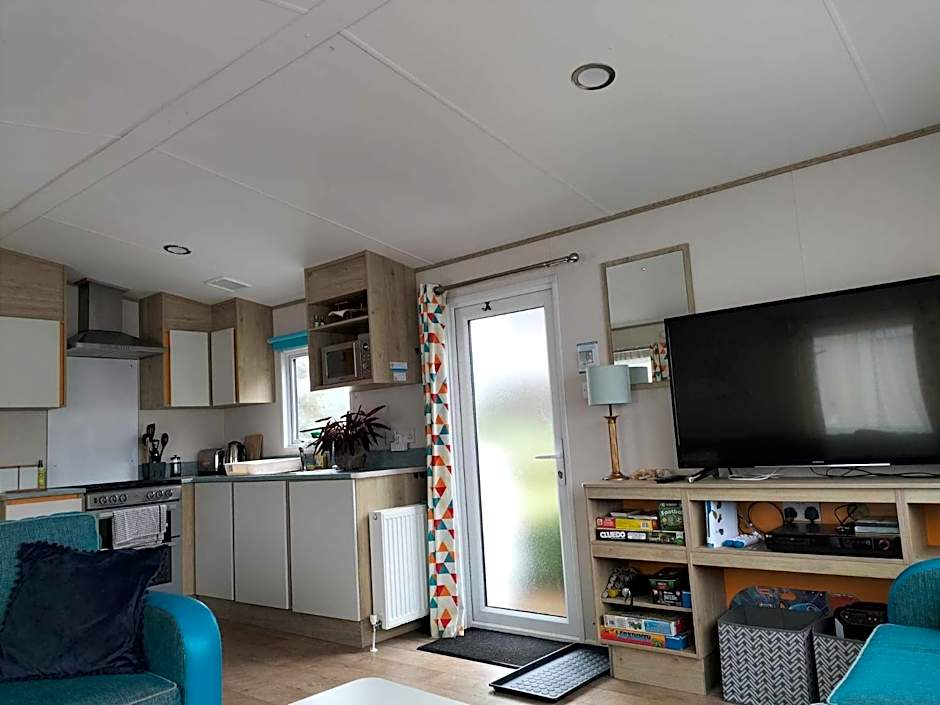 Abi static caravan close to Edinburgh
