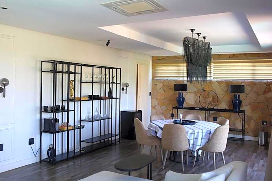 Lira Boutique Lodge