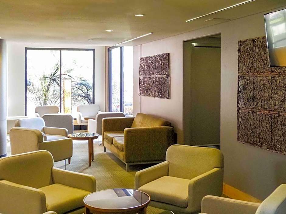 ibis Sydney Thornleigh Hotel