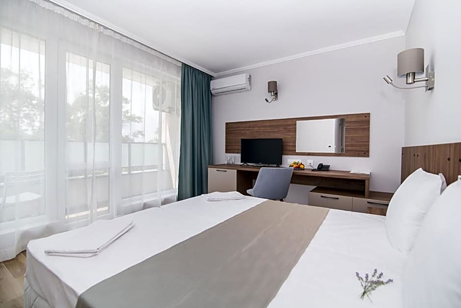 Cinema Hotel