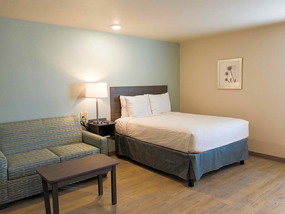 WoodSpring Suites Broken Arrow