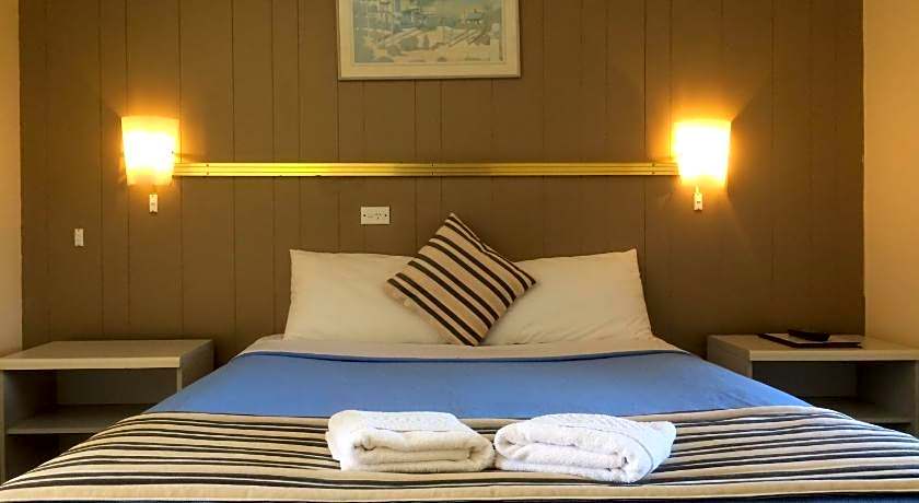Riverview Motor Inn