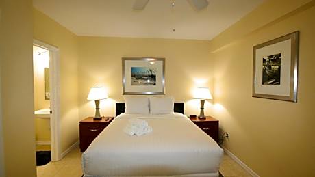 Two Bedroom Apartment with Marina View