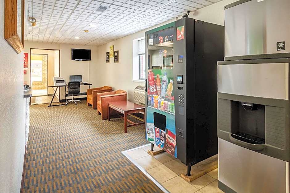 Econo Lodge Cadillac