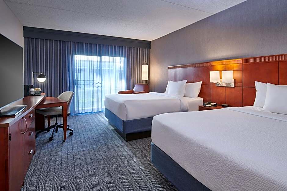 Courtyard By Marriott Detroit Metro Airport Romulus