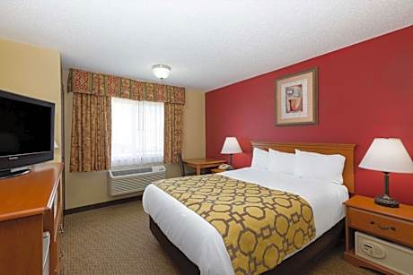 Queen Room - Disability Access/Non-Smoking